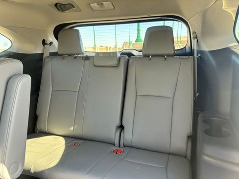Used 2023 Toyota Highlander Platinum AWD/4WD image 20