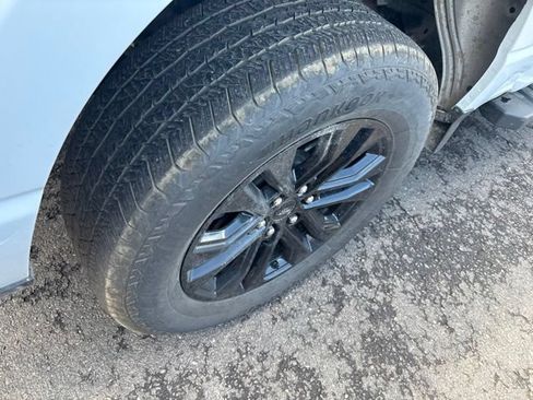 Used 2025 Ford F150 Lariat AWD/4WD image 10
