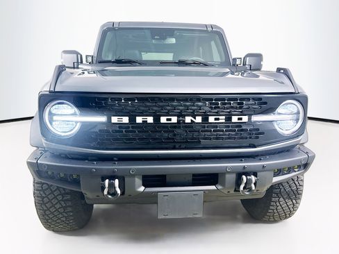 Used 2024 Ford Bronco Wildtrak image 2