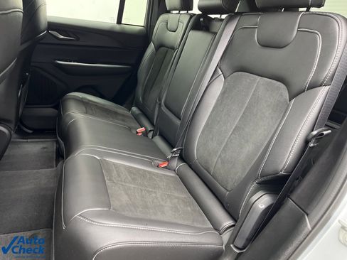 Used 2024 Jeep Grand Cherokee Altitude image 20