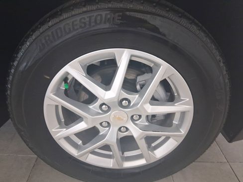 Used 2024 Chevrolet Equinox LT image 11