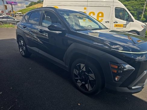 Used 2025 Hyundai Kona SEL FWD image 3