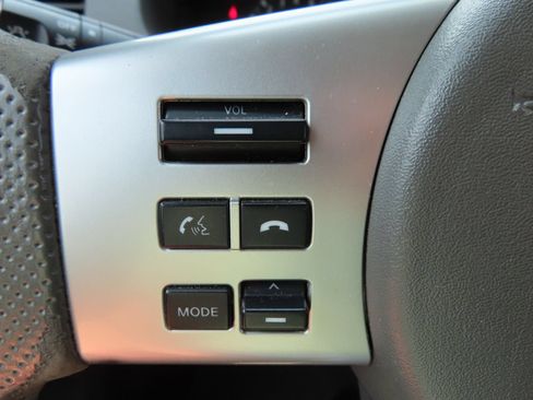 Used 2015 Nissan Frontier SV AWD/4WD image 18