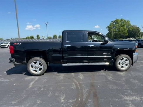 Used 2019 Chevrolet Silverado 2500 LTZ w/ LTZ Plus Package image 9