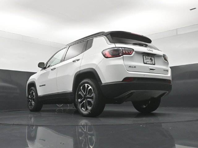 Used 2023 Jeep Compass Limited AWD/4WD image 22
