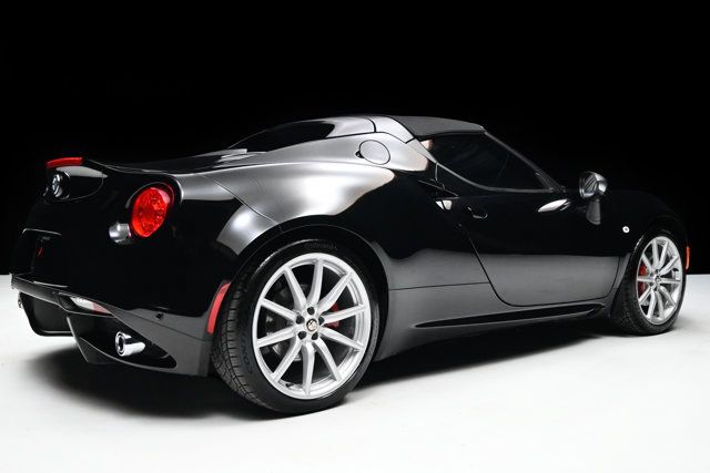 Used 2016 Alfa Romeo 4C Spider RWD image 32
