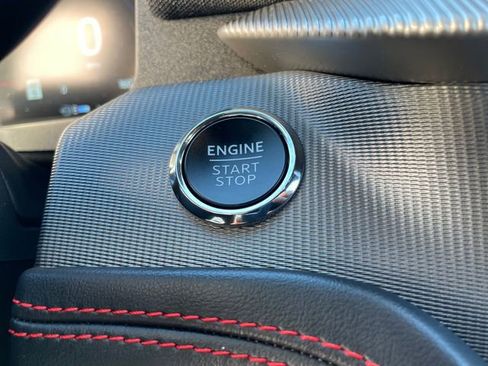 Used 2025 Ford Explorer ST-Line w/ ST-Line Street Pack image 38