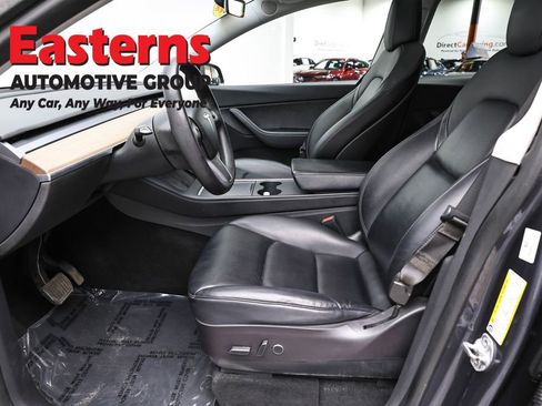 Used 2022 Tesla Model Y Long Range image 14