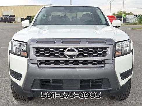 Used 2025 Nissan Frontier SV RWD image 6