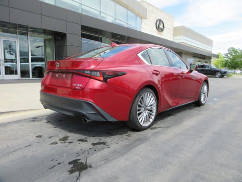 Used 2023 Lexus IS 300 AWD w/ Premium Package image 9