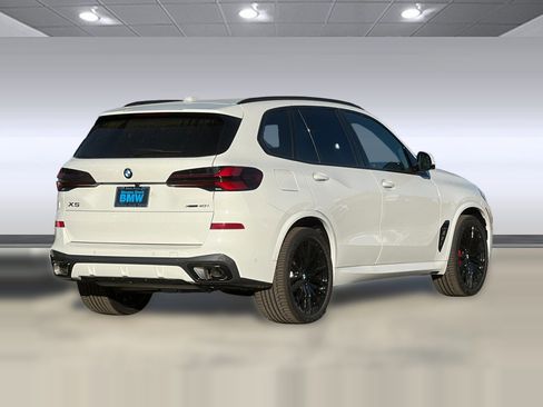 New 2026 BMW X5 xDrive40i w/ M Sport Package image 8