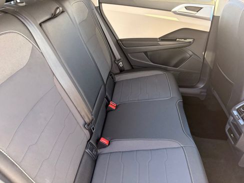 Used 2025 Volkswagen Taos SE FWD image 14