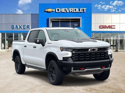 Used 2025 Chevrolet Silverado 1500 ZR2 w/ Technology Package AWD/4WD image 1