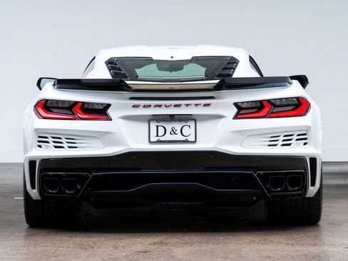 Used 2025 Chevrolet Corvette E-Ray AWD/4WD image 7