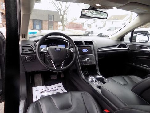 Used 2019 Ford Fusion Titanium image 13