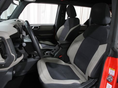 Used 2023 Ford Bronco Big Bend image 5