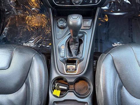 Used 2019 Jeep Cherokee Limited AWD/4WD image 22