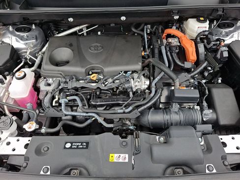 Used 2025 Toyota RAV4 LE AWD/4WD image 26