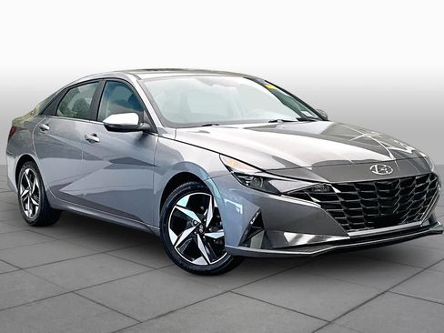 Used 2023 Hyundai Elantra Limited FWD image 3