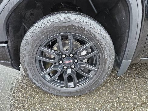 Used 2023 GMC Sierra 1500 Elevation AWD/4WD image 10
