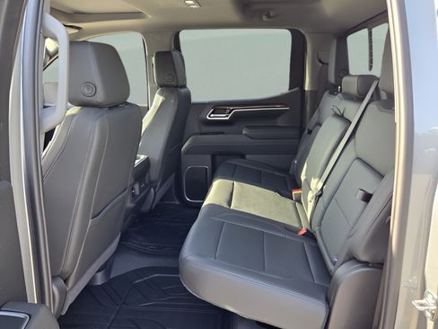 New 2026 Chevrolet Silverado 1500 RST w/ Redline Edition AWD/4WD image 10