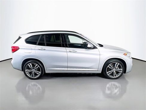 Used 2019 BMW X1 sDrive28i w/ M Sport Package image 8