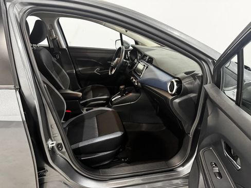 Used 2025 Nissan Versa SV FWD image 21
