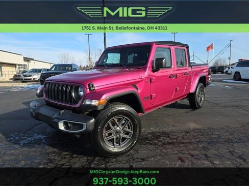 Used 2024 Jeep Gladiator Sport image 1