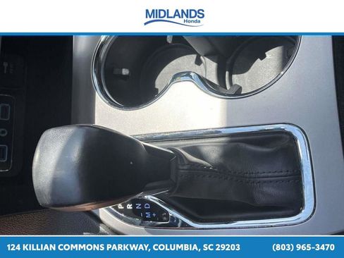 Used 2021 Jeep Grand Cherokee Laredo AWD/4WD image 37