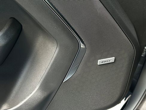 New 2025 Chevrolet Suburban Premier image 31