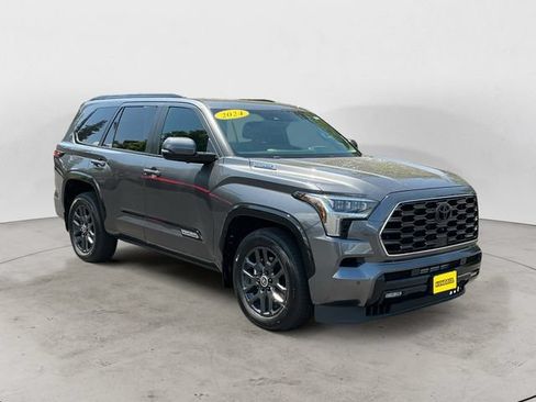 Certified 2024 Toyota Sequoia Platinum AWD/4WD image 3
