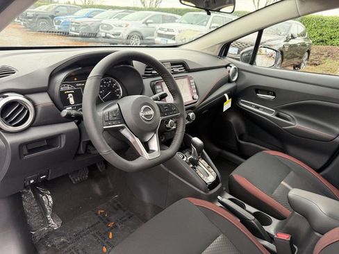 New 2025 Nissan Versa SR w/ Trunk Package image 14