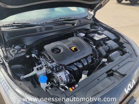 Used 2023 Kia Forte LXS w/ LXS Technology Package image 32