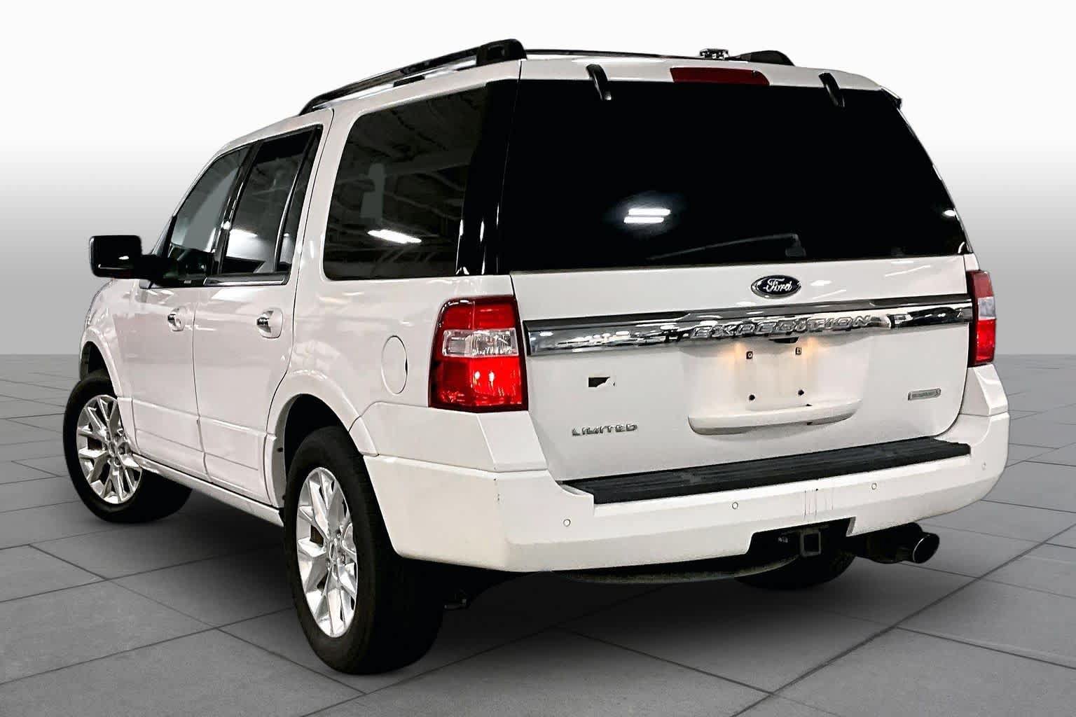Used 2015 Ford Expedition Limited w/ Equipment Group 301A RWD image 12