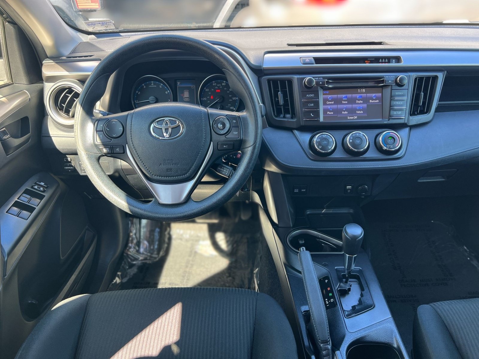 Used 2018 Toyota RAV4 LE w/ All Weather Liner Package AWD/4WD image 23