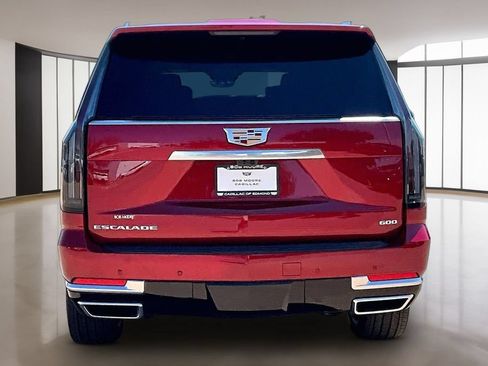 New 2026 Cadillac Escalade ESV Luxury w/ Touring Package AWD/4WD image 4