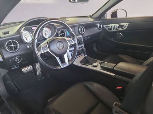 Used 2013 Mercedes-Benz SLK 250 image 16