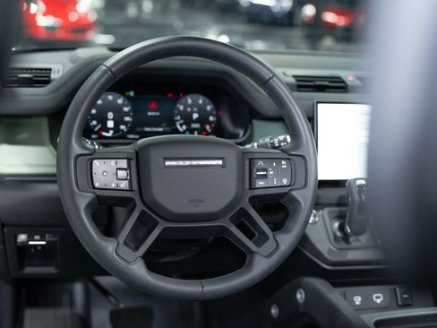 Used 2023 Land Rover Defender 110 75th Limited Edition image 17