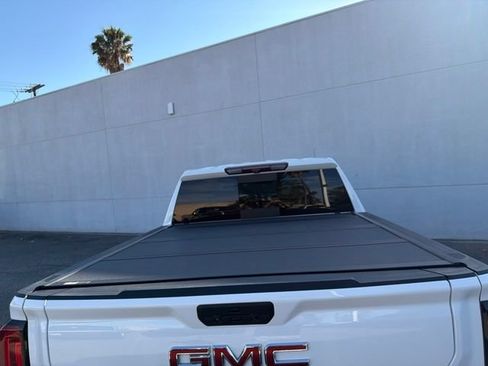 Used 2020 GMC Sierra 1500 SLT w/ SLT Premium Plus Package RWD image 9