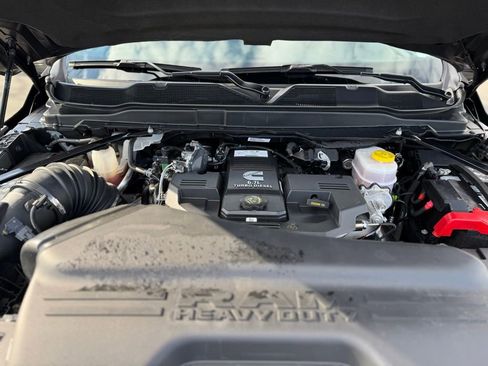 Used 2024 RAM 3500 Tradesman w/ Chrome Appearance Group image 10