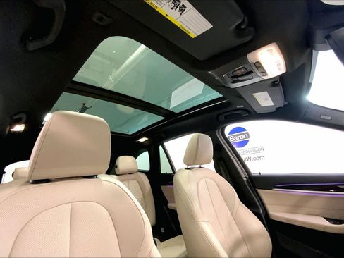 Used 2020 BMW X1 xDrive28i w/ Premium Package image 14