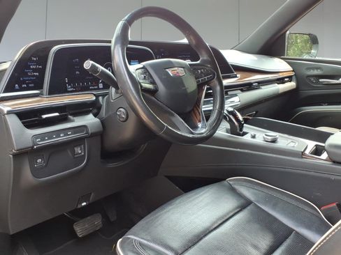 Used 2022 Cadillac Escalade ESV Premium Luxury AWD/4WD image 10