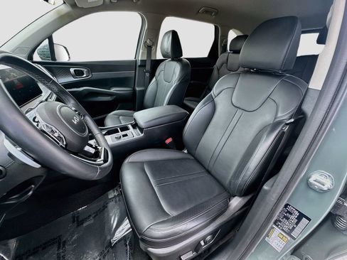 Used 2025 Kia Sorento EX AWD/4WD image 20