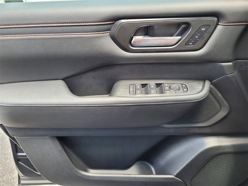 New 2025 Nissan Armada PRO-4X image 24