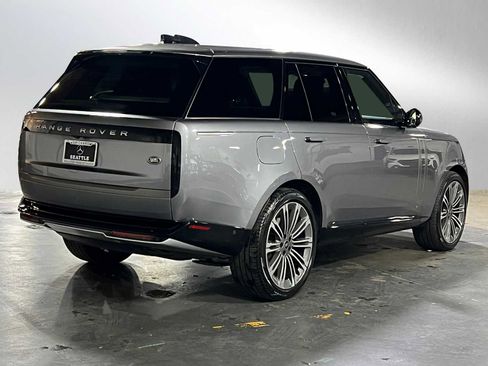 Used 2023 Land Rover Range Rover SE image 3