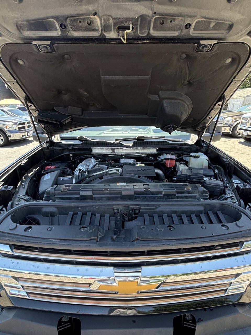 Used 2020 Chevrolet Silverado 2500 High Country w/ Z71 Off-Road Package AWD/4WD image 31