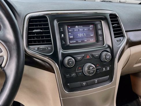 Used 2014 Jeep Grand Cherokee Laredo w/ Quick Order Package 23E RWD image 13