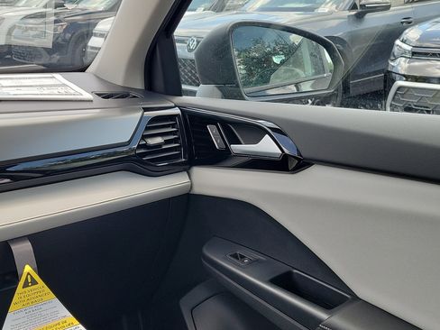 New 2026 Volkswagen Taos S FWD image 4
