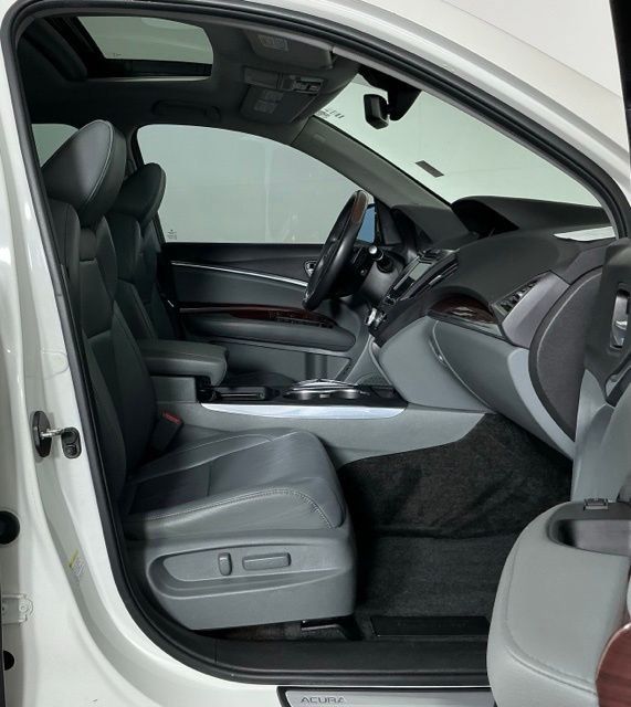 Used 2016 Acura MDX w/ Technology Package FWD image 31