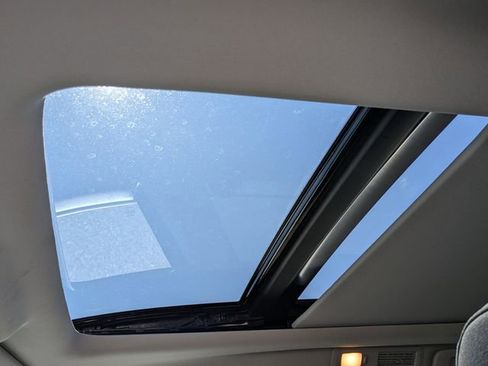 Used 2024 Nissan Pathfinder SV w/ SV Premium Package image 20